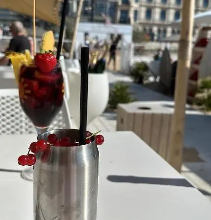 Royal Ascot R7 Met Terras En Zeezicht Op Toplocatie Ostend