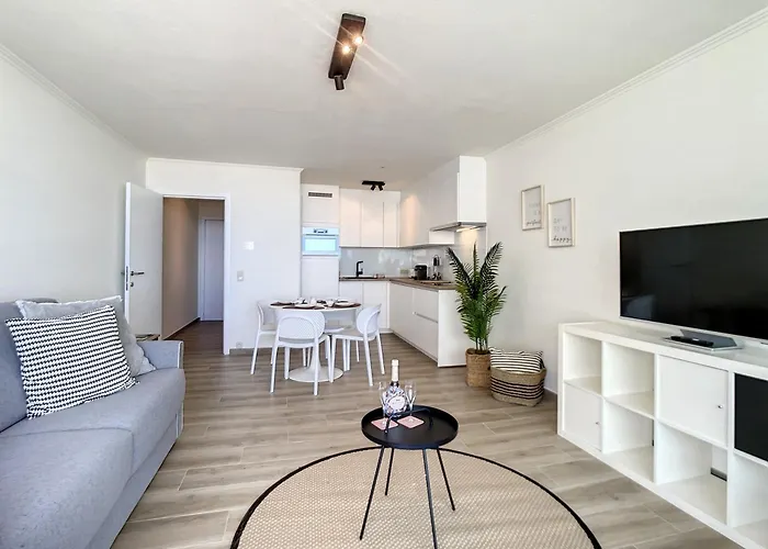 Royal Ascot R7 Met Terras En Zeezicht Op Toplocatie 公寓 奥斯滕德