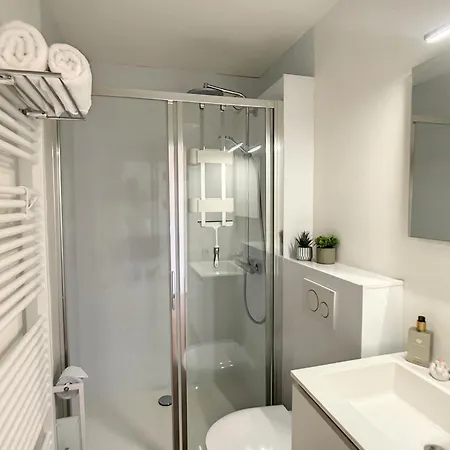 Royal Ascot R7 Met Terras En Zeezicht Op Toplocatie Ostenda